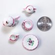 画像2: 【アウトレット】ミニチュア 1/12スケール 陶器 ティーセット 食器 カップ ソーサー 15点セット ドールハウス 小物 ピンク・バラ柄 きらきらぷんぷん丸 MN-005 (2)