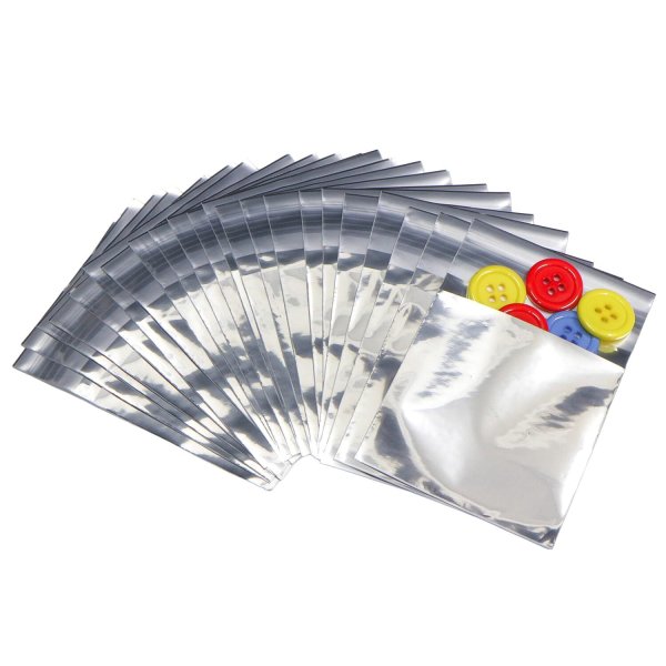 画像1: アルミ袋 60x60+30mm 【100枚】 ブラインドグッズ用 ランダム商品【缶バッジ】57mmサイズ シルバー テープ付き 目隠し 包装 国産 (1)