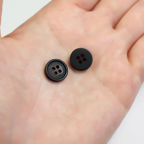 画像7: 四つ穴ボタン 【ブラック ツヤなし】 黒 ベーシック シンプル 20個入り【12.5mm】きらきらぷんぷん丸 B-043 (7)
