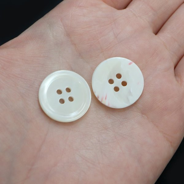 画像7: シェルボタン 貝製 片面 高瀬貝 シャツ 四つ穴 白 ホワイト 5個入り【20mm】きらきらぷんぷん丸 B-097 (7)