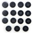 画像1: ナットボタン 四つ穴ボタン 【ブラック】 黒 フチ無し フラット スーツボタン ベーシック ウッド ボタン 15個入り 【15mm】 きらきらぷんぷん丸 B-1115 (1)