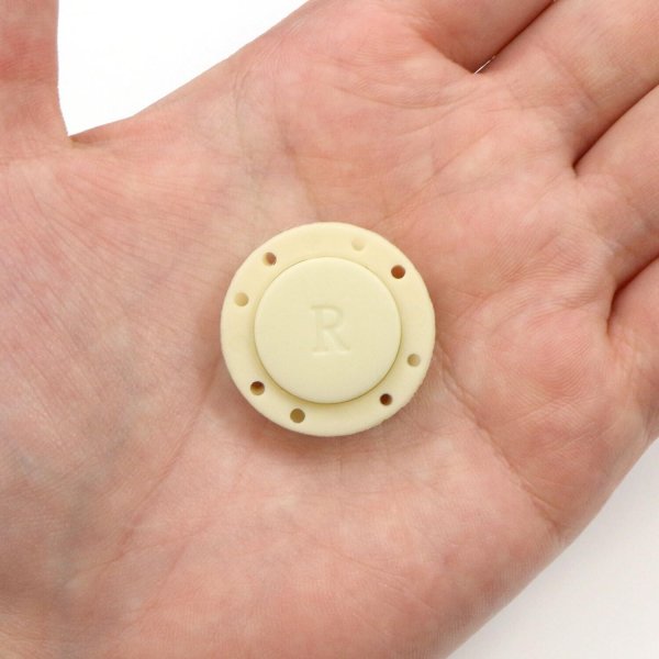画像6: 磁気ボタン 強力 【ベージュ】 縫い付けタイプ 打ち具不要 マグネットボタン カラー 3組入り 【26mm】 きらきらぷんぷん丸 B-1136 (6)