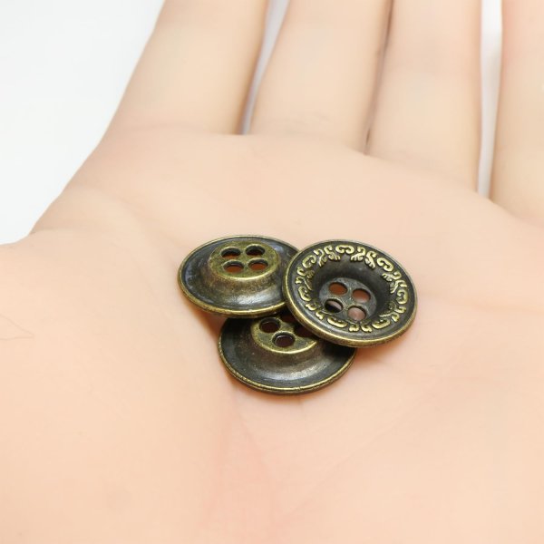 画像5: 装飾メタルボタン 四つ穴【ゴールド】金 丸ボタン 金属 手芸 アンティーク 飾り 8個入【15mm】きらきらぷんぷん丸 B-1267 (5)