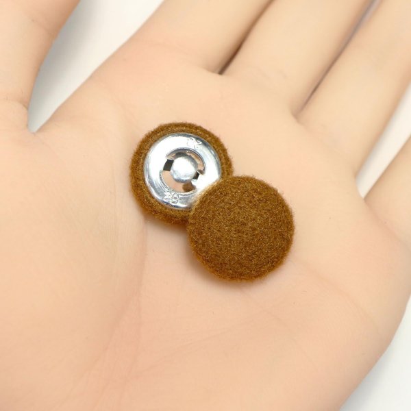 画像5: くるみボタン フェルト調 【ブラウン】 18mm 8個入り 手芸 装飾 おしゃれ 縫製 洋服 シャンク 足つき きらきらぷんぷん丸 B-1329 (5)