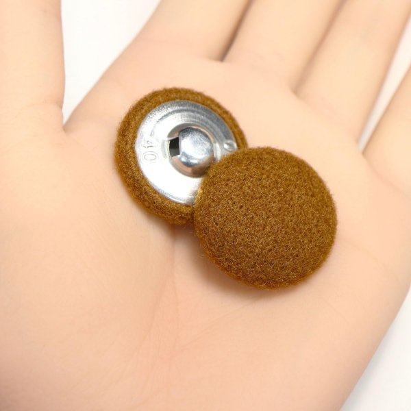 画像5: くるみボタン フェルト調 【ブラウン】 25mm 6個入り 手芸 装飾 おしゃれ 縫製 洋服 シャンク 足つき きらきらぷんぷん丸 B-1330 (5)