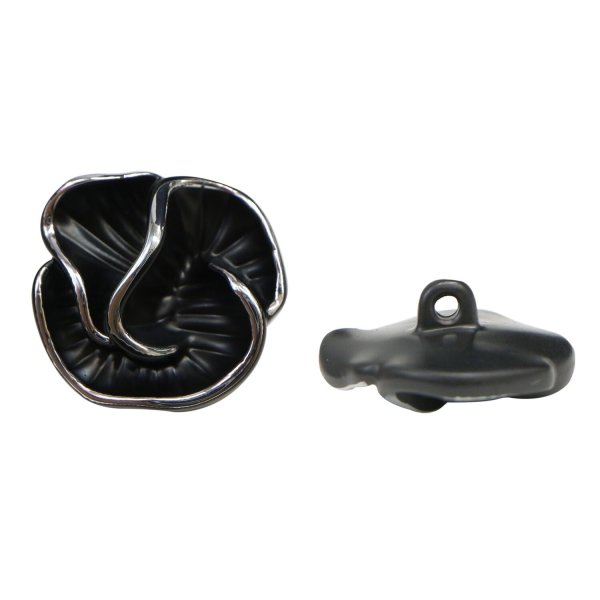 画像1: メタルボタン フラワー 【ブラック】 黒 4個入り 【18mm】 足つき シャンク 花 モチーフ 装飾 金属製 手芸 おしゃれ きらきらぷんぷん丸 B-1366 (1)
