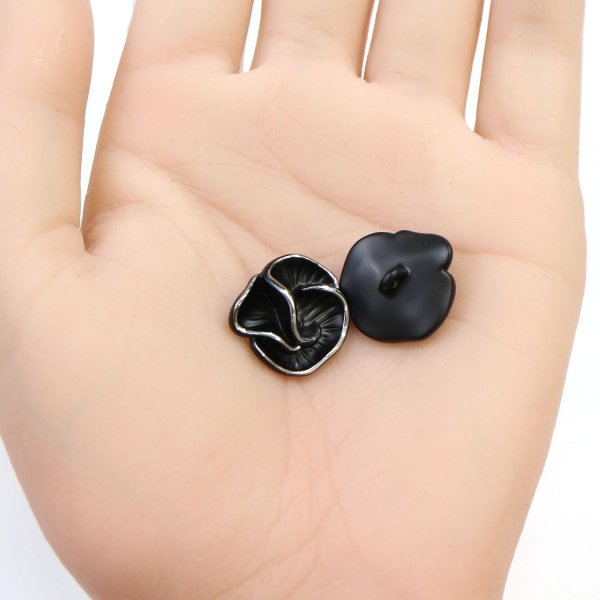 画像5: メタルボタン フラワー 【ブラック】 黒 4個入り 【18mm】 足つき シャンク 花 モチーフ 装飾 金属製 手芸 おしゃれ きらきらぷんぷん丸 B-1366 (5)