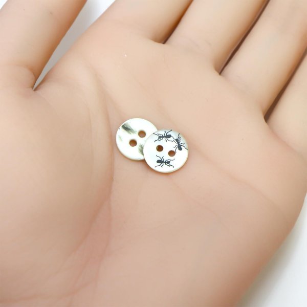 画像5: シェルボタン プリント 【アリ】 11mm 20個入り 二つ穴 生き物 モチーフ 装飾 手芸 洋服 きらきらぷんぷん丸 B-1379 (5)