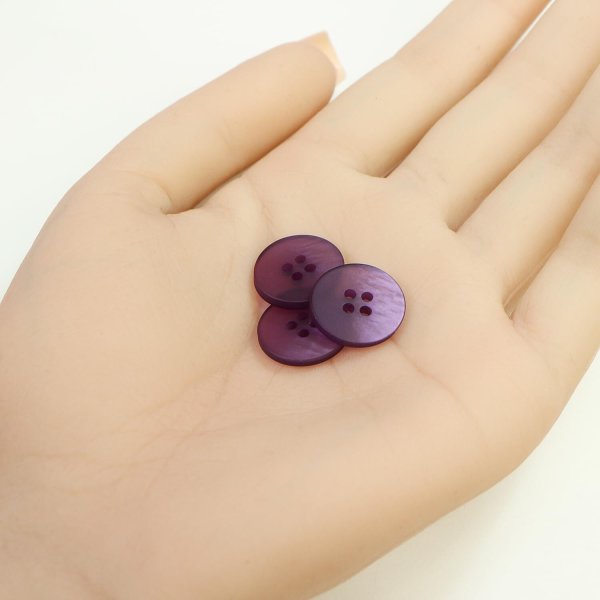 画像5: 4つ穴 クリアマットボタン【パープル】紫 丸ボタン 樹脂 手芸 10個入 グラデーション【15mm】きらきらぷんぷん丸 B-1427 (5)