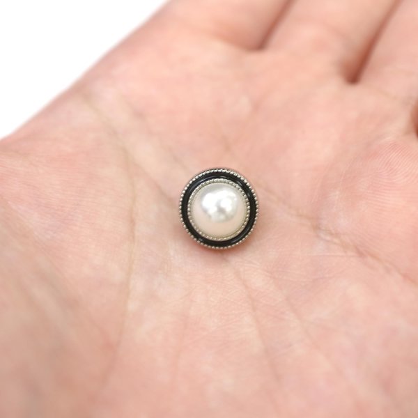 画像7: パールボタン 装飾 【シルバー 黒フチ】 ホワイト 白 パール 10個入り 【12.5mm】ビジュー 飾り 縫製 袖口 きらきらぷんぷん丸 B-149 (7)