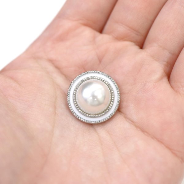 画像7: パールボタン 装飾 【シルバー 白フチ】 ホワイト 白 パール 6個入り 【20mm】ビジュー 飾り 縫製 袖口 きらきらぷんぷん丸 B-162 (7)