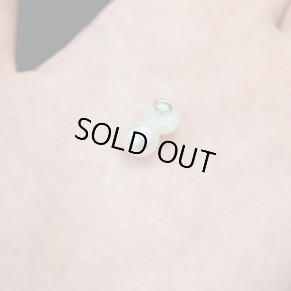 画像7: 【パールボタン足つき】 パール ボタン ホワイト ツヤあり 半円 20個入り 【7.5mm】 きらきらぷんぷん丸 B-172 (7)