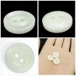 画像5: 樹脂ボタン 皿型【ホワイト】12mm 10個入 丸型 二つ穴 マット 手芸 服飾 付け替え きらきらぷんぷん丸 B-1732 (5)