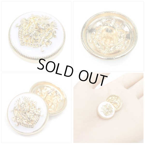 画像5: メタルボタン エンブレム 【ホワイト＆ゴールド】18mm 8個入 丸型 足つき 2トーン 手芸 服飾 付け替え きらきらぷんぷん丸 B-1919 (5)
