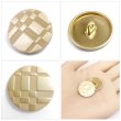 画像6: メタルボタン 格子柄【ゴールド】20mm 6個入 丸型 足つき 立体柄 手芸 服飾 付け替え きらきらぷんぷん丸 B-2084 (6)