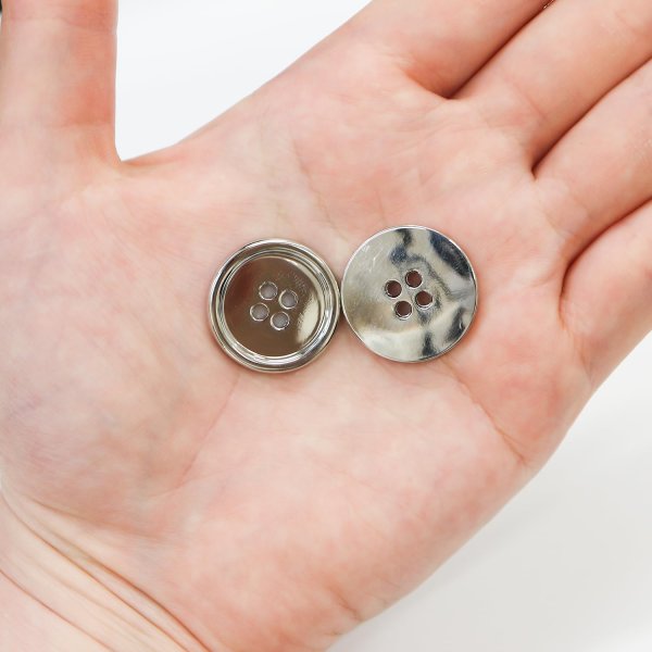 画像7: メタルボタン 四つ穴 【シルバー 鏡面仕上げ】 銀 シャツ スーツ 8個入り 【23mm】 きらきらぷんぷん丸 B-218 (7)