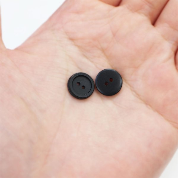 画像7: スーツボタン 黒ボタン 【ブラック ツヤなし】 ジャケット ブレザー 二つ穴ボタン フロントボタン 袖口 ベーシック シンプル ボタン 20個入り 【10mm】 きらきらぷんぷん丸 B-271 (7)