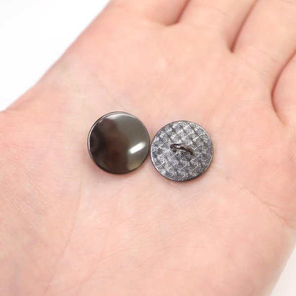 画像7: メタルボタン フラット 【ブラック 鏡面仕上げ】 黒 ビジュー 飾り 縫製 袖口 15個入り 【15mm】 きらきらぷんぷん丸 B-297 (7)