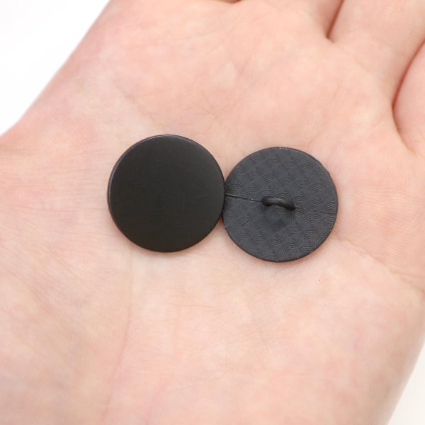 画像7: メタルボタン フラット 【ブラック ツヤなし】 黒 ビジュー 飾り 縫製 袖口 10個入り 【20mm】 きらきらぷんぷん丸 B-311 (7)