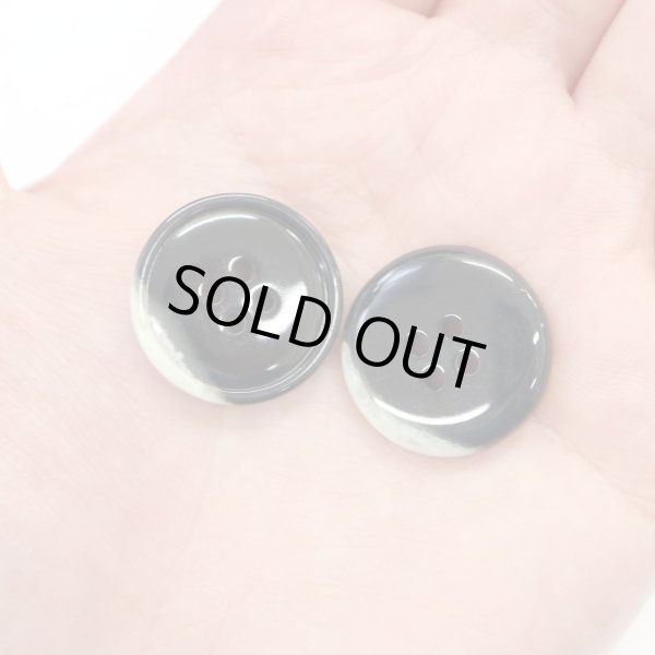 画像7: 水牛調ボタン【ブラック&ホワイト】スーツ コート ジャケット ブレザー 四つ穴 フロント 袖口 8個入り【23mm】きらきらぷんぷん丸 B-483 (7)