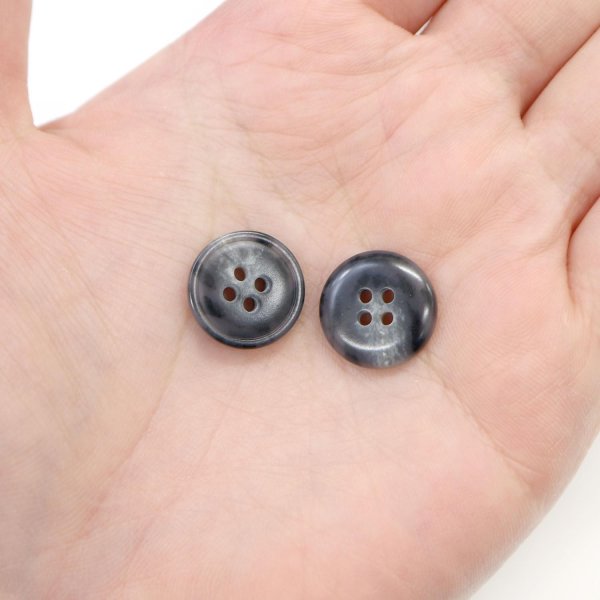 画像7: 水牛調ボタン【ダークグレー&ホワイト】スーツ コート ジャケット ブレザー 四つ穴 フロント 袖口 10個入り【15mm】きらきらぷんぷん丸 B-485 (7)