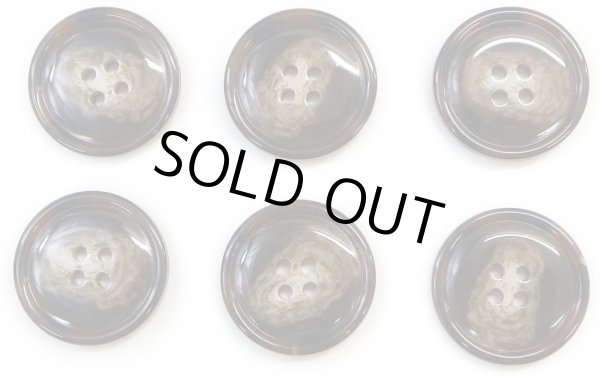 画像1: 水牛調ボタン【ダークブラウン&ホワイト】スーツ コート ジャケット ブレザー 四つ穴 フロント 袖口 6個入り【25mm】きらきらぷんぷん丸 B-499 (1)