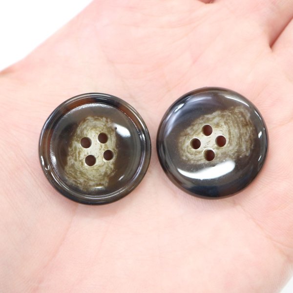 画像7: 水牛調ボタン【ダークブラウン&ホワイト】スーツ コート ジャケット ブレザー 四つ穴 フロント 袖口 6個入り【25mm】きらきらぷんぷん丸 B-499 (7)