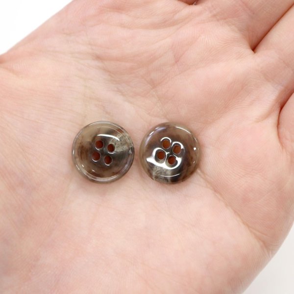 画像7: 水牛調ボタン【ココアブラウン&ホワイト】スーツ コート ジャケット ブレザー 四つ穴 フロント 袖口 10個入り【15mm】きらきらぷんぷん丸 B-500 (7)