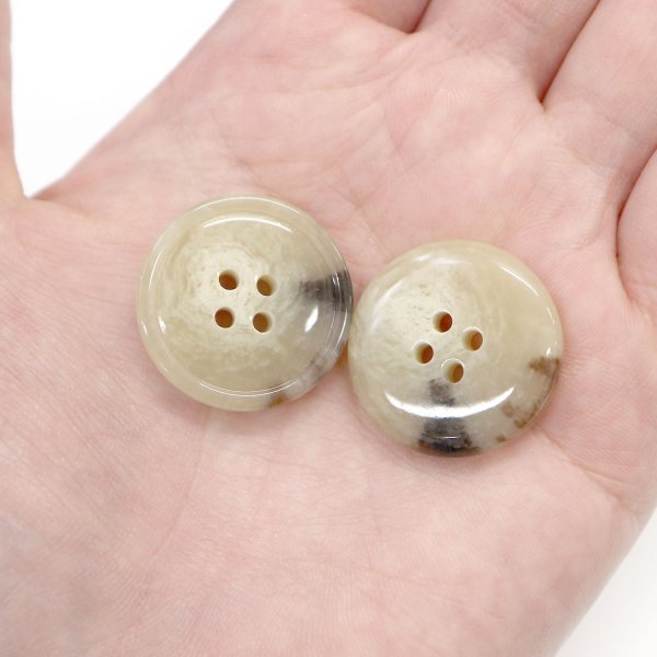 画像7: 水牛調ボタン【ベージュ&ブラウン】スーツ コート ジャケット ブレザー 四つ穴 フロント 袖口 6個入り【25mm】きらきらぷんぷん丸 B-506 (7)