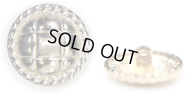 画像1: メタルボタン 丸型 足つき キルティング風 【ゴールド】 金 ボタン 鏡面仕上げ スーツボタン ジャケットボタン 6個入り 【23mm】 きらきらぷんぷん丸 B-577 (1)