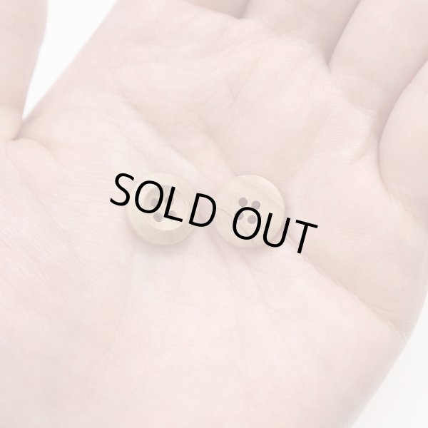 画像7: ウッドボタン 四つ穴ボタン くぼみ ナチュラル ウッド ボタン ブラウン 木目 木製 20個入り 【12.5mm】 きらきらぷんぷん丸 B-662 (7)