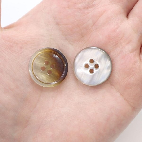 画像7: グラデーション 四つ穴ボタン 【ブラウン】 茶色 ボタン スーツボタン コートボタン カラーボタン 10個入り 【20mm】 きらきらぷんぷん丸 B-679 (7)