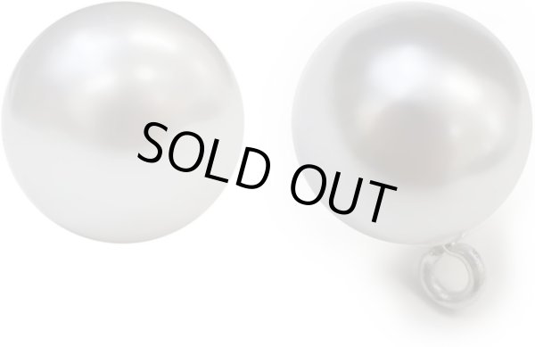 画像1: パールチャーム カン付き 【ホワイト】 白 パールボタン 足つき ボタン ヒートン アクセサリー パーツ 8個入り 【15mm】 きらきらぷんぷん丸 B-707 (1)