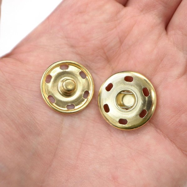 画像6: スナップボタン ライトゴールド 21mm 10組入り 縫い付けタイプ 打ち具不要 金 ボタン きらきらぷんぷん丸 B-718 (6)