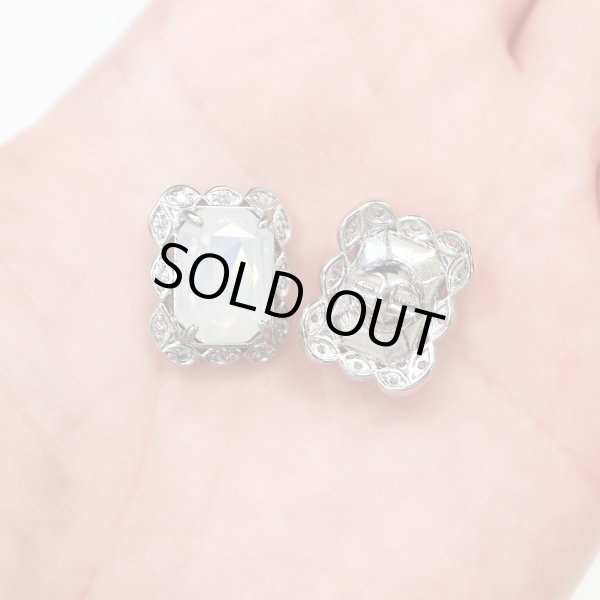 画像7: ラインストーンボタン ビジュー 飾り 19×16mm 【ホワイト】 3個入 大きめ アクセサリーパーツ 宝石 チャーム 白 長方形 足つき アンティーク レトロ ガラス メタル ビーズ ハンドメイド 手芸 きらきらぷんぷん丸 B-738 (7)