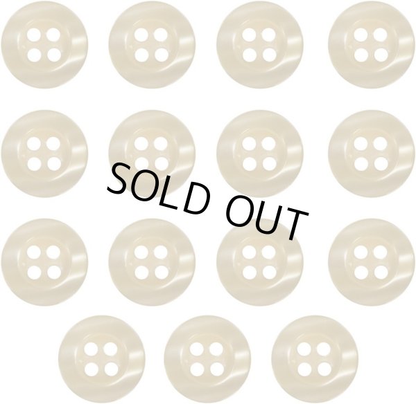 画像1: 四つ穴ボタン ツヤあり 【ベージュ】 ボタン 光沢 カラーボタン シャツボタン 15個入り 【11.5mm】 きらきらぷんぷん丸 B-765 (1)