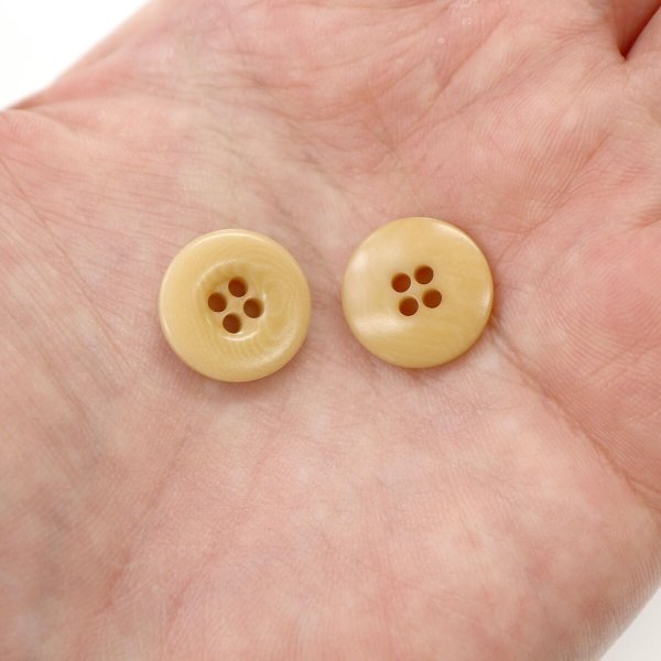 画像7: ナットボタン 四つ穴ボタン 【ベージュ】 スーツボタン ベーシック ウッド ボタン 10個入り 【18mm】 きらきらぷんぷん丸 B-823 (7)