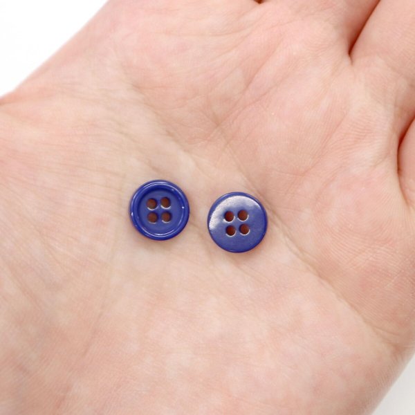 画像7: 四つ穴ボタン 【ネイビー】 紺色 ツヤあり カラー ボタン シャツボタン 20個入り 【10mm】 きらきらぷんぷん丸 B-860 (7)
