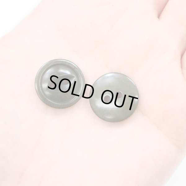 画像7: ナットボタン 二つ穴ボタン 【ダークグリーン】 緑 猫目ボタン ベーシック ウッド ボタン 8個入り 【18mm】 きらきらぷんぷん丸 B-914 (7)