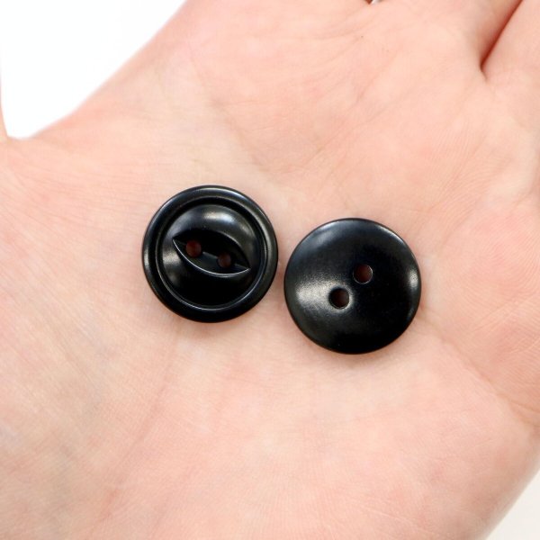 画像7: ナットボタン 二つ穴ボタン 【ブラック】 黒 猫目ボタン ベーシック ウッド ボタン 8個入り 【18mm】 きらきらぷんぷん丸 B-918 (7)