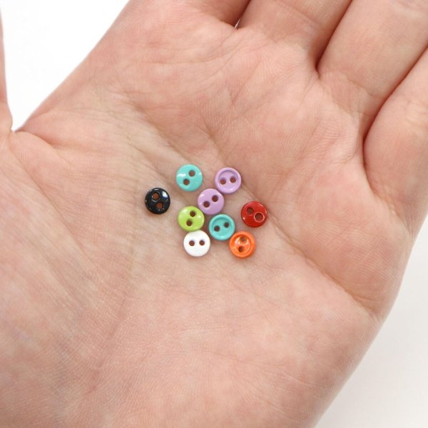 画像7: ドールボタン 二つ穴 【5mm】 カラーミックス ミニ メタルボタン ぬいぐるみ 人形 ミニチュア カラフル かわいい 手芸 100個入り きらきらぷんぷん丸 B-922 (7)