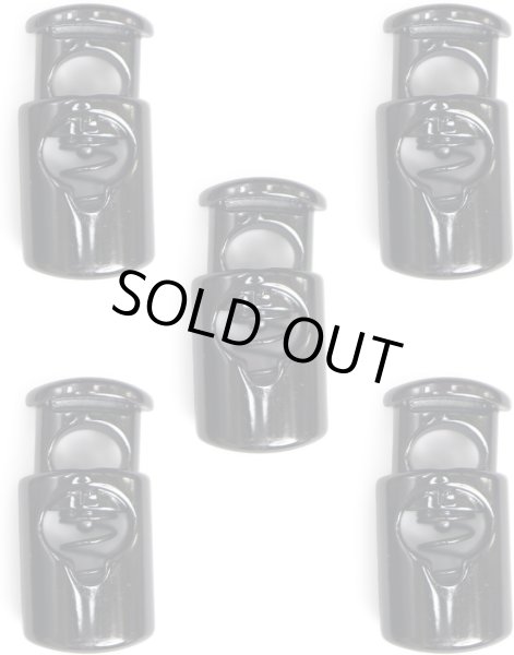 画像1: コードストッパー 紐止め 樽型 金属製 1つ穴 穴経5mm【ブラック 鏡面仕上げ】5個入 スプリング メタル 靴紐 留め具 金具 パーツ コードロック 黒 パーカー 巾着 結び目 先端 手芸 ハンドメイド きらきらぷんぷん丸 BK-010 (1)