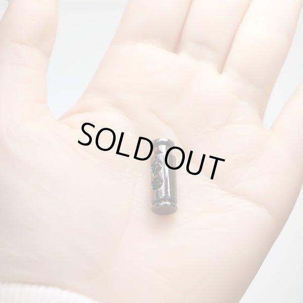 画像6: コードストッパー 紐止め 円柱型 金属製 2つ穴 穴経3mm【ブラック 鏡面仕上げ】5個入 スプリング メタル 靴紐 留め具 金具 パーツ コードロック 銀 パーカー 巾着 結び目 先端 手芸 ハンドメイドきらきらぷんぷん丸 BK-014 (6)