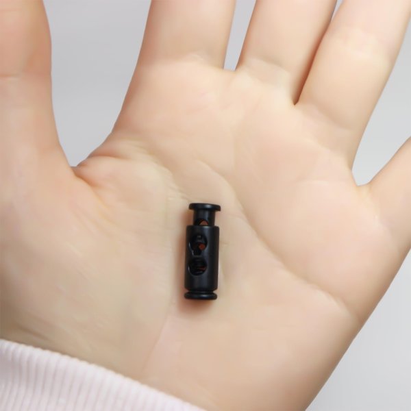 画像6: コードストッパー 紐止め 円柱型 金属製 2つ穴 穴経3mm【マット ブラック】5個入 スプリング 靴紐 留め具 金具 パーツ コードロック 銀 パーカー 巾着 結び目 先端 手芸 ハンドメイドきらきらぷんぷん丸 BK-015 (6)