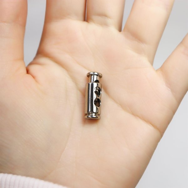 画像6: コードストッパー 紐 先端 金具 細型二つ穴【シルバー 鏡面仕上げ】コードロック スプリング 銀 パーカー 巾着 結び目 留め具 金属製 ストッパー 手芸 ハンドメイド【5個入り】きらきらぷんぷん丸 BK-016 (6)