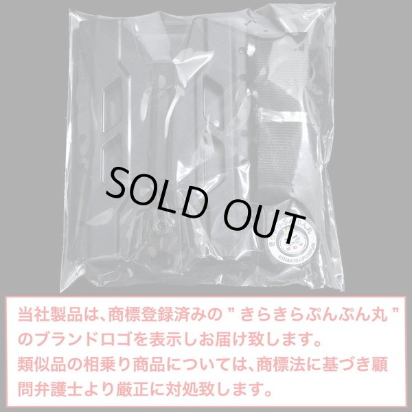 カードホルダー ブラック 四枚まで収納可能縦型 ハード プラスチック