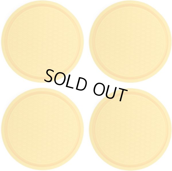 画像1: 車 ドリンクホルダー コースター シリコン 【イエロー】 黄色 シンプル 滑り止め 直径約70mm 【4枚入り】x〔1セット〕 きらきらぷんぷん丸 CSTR-005 (1)