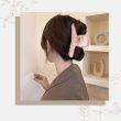 画像5: ヘアクリップ 大きめ もこもこ ふわふわ 2個セット 【ピンク】 シンプル しっかりとまる おしゃれ 髪留め バンスクリップ オフィス 通勤 きらきらぷんぷん丸 HPNN-031 (5)