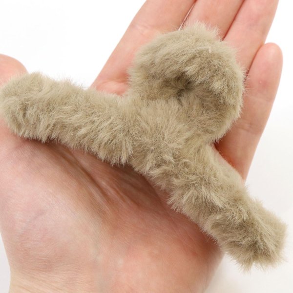 画像6: ヘアクリップ 大きめ もこもこ ふわふわ 2個セット 【ライトブラウン】 茶色 シンプル しっかりとまる おしゃれ 髪留め バンスクリップ オフィス 通勤 きらきらぷんぷん丸 HPNN-036 (6)