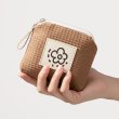 画像4: ポーチ 花柄 ワッフル【ブラウン】茶 ファスナー付 コスメ 化粧品 洗面用具 旅行 出張 小物 収納 持ち運び きらきらぷんぷん丸 PCH-012 (4)